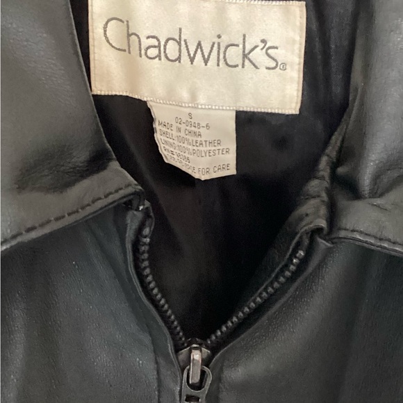 Women’s vintage Chadwick’s black leather jacket in a size small. - Picture 3 of 3